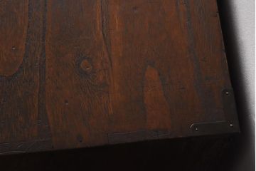 アンティーク家具　和製アンティーク　総桐材　凝った作りの銅金具が趣き深い小箪笥(小引き出し、収納棚、戸棚、桐箪笥、桐たんす)