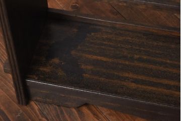 レトロ家具　和製アンティーク　昭和初期　レトロな佇まいが魅力の楔(くさび)式オープンラック(本棚、収納棚、飾り棚)