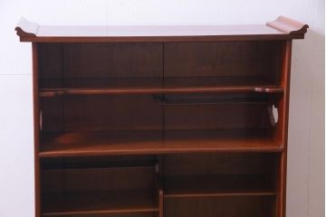 アンティーク家具　和製アンティーク　三方ケヤキ材　上手物!　丁寧な作りが美しい漆塗りの茶箪笥(茶棚、飾り棚)