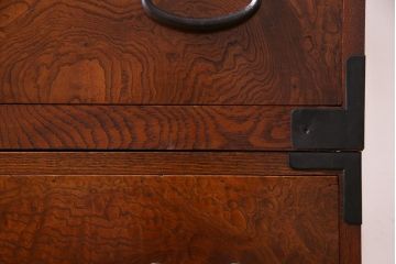 アンティーク家具　上手物!　前面ケヤキ玉杢材　黒柿材　漆塗り　三方ケヤキの高級重ね箪笥(和タンス、引き出し)