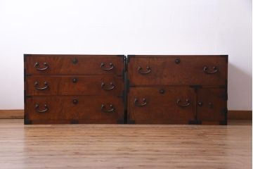 アンティーク家具　上手物!　前面ケヤキ玉杢材　黒柿材　漆塗り　三方ケヤキの高級重ね箪笥(和タンス、引き出し)