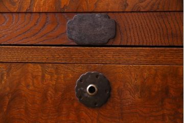 アンティーク家具　上手物!　前面ケヤキ玉杢材　黒柿材　漆塗り　三方ケヤキの高級重ね箪笥(和タンス、引き出し)
