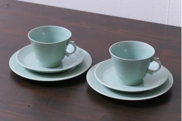 イギリスビンテージ　Woods ware(ウッズウエア)　Beryl(ベロル)　レトロなトリオ2客セット(カップ&ソーサー、プレート)(1)