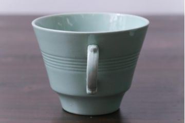 イギリスビンテージ　Woods ware(ウッズウエア)　Beryl(ベロル)　レトロなトリオ2客セット(カップ&ソーサー、プレート)(2)