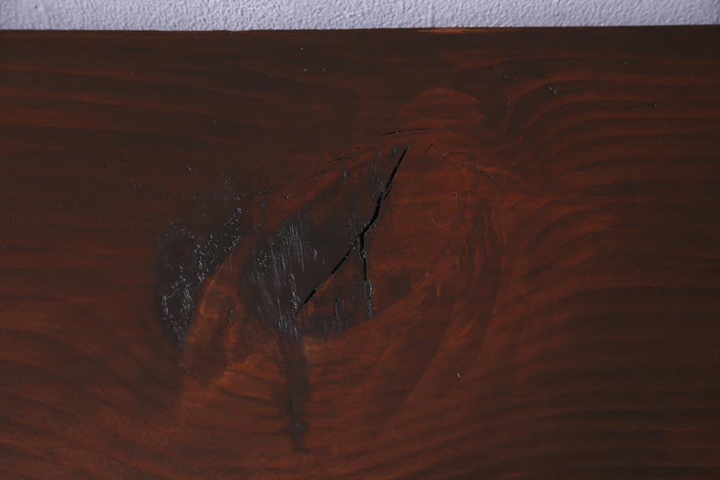 アンティーク家具　和製アンティーク　前面ケヤキ材　鳥モチーフの金具が可愛らしい重ね二本松箪笥(引き出し、衣装箪笥)