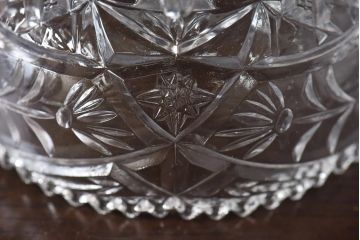アンティーク雑貨　イギリスビンテージ　クラシカルで美しい脚付きガラスボウル(小鉢)