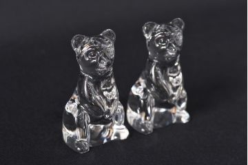 アンティーク雑貨　イギリス　クマ型のガラス製ペーパーウエイト2個セット(テディベア、ディスプレイ、重石)