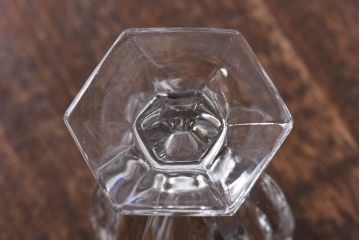 アンティーク雑貨　イギリスビンテージ　上品な雰囲気が漂うガラスピッチャー(ジャグ)