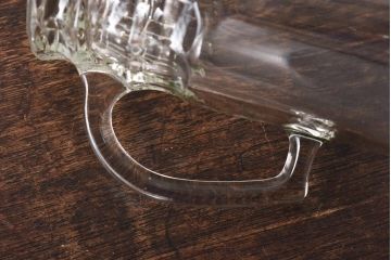 アンティーク雑貨　イギリスビンテージ　シンプルかつ上品なデザインのガラスピッチャー(ジャグ、水差し)