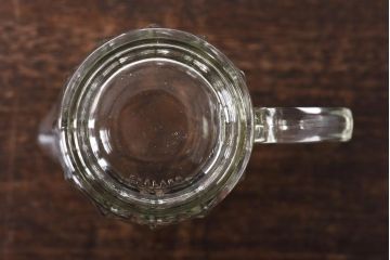 アンティーク雑貨　イギリスビンテージ　シンプルかつ上品なデザインのガラスピッチャー(ジャグ、水差し)