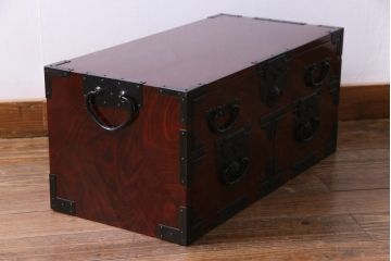中古　仙台箪笥　熊野洞　ケヤキ材　玉杢　繊細かつ迫力溢れる金具が魅力の整理箪笥(ローボード)