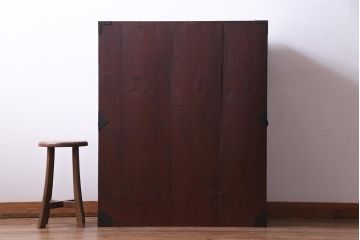 アンティーク家具　明治大正期　前面桐材　巾着金具付き　繊細な職人技が光る貫録のある松本箪笥(衣装箪笥、桐箪笥、桐たんす)