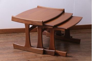 ヴィンテージ家具　北欧ビンテージ　G-PLAN(ジープラン)　Katrina (カトリーナ)シリーズ　ネストテーブル(センターテーブル)