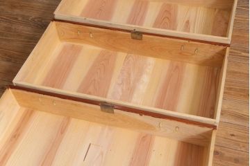 アンティーク家具　昭和初期　漆塗り　ケヤキ材　上品な和の空間を演出するリメイク箪笥ローボード(リビングボード、衣装箪笥)