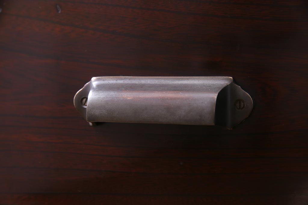 アンティーク家具　昭和初期　漆塗り　ケヤキ材　気品溢れる鉄脚リメイクの箪笥ローボード(リビングボード、衣装箪笥)