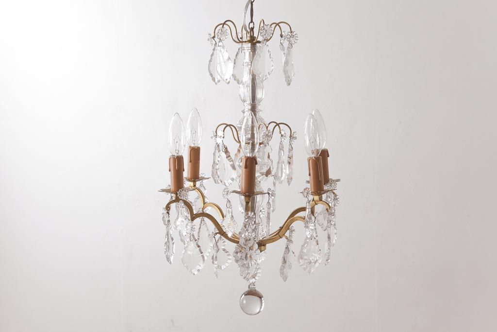 フランスアンティーク　クリスタルガラスがまばゆく煌めくシャンデリア(6灯、天井照明、吊り下げ照明)