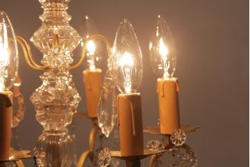 フランスアンティーク　クリスタルガラスがまばゆく煌めくシャンデリア(6灯、天井照明、吊り下げ照明)