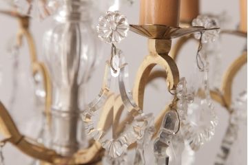 フランスアンティーク　クリスタルガラスがまばゆく煌めくシャンデリア(6灯、天井照明、吊り下げ照明)