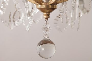 フランスアンティーク　クリスタルガラスがまばゆく煌めくシャンデリア(6灯、天井照明、吊り下げ照明)