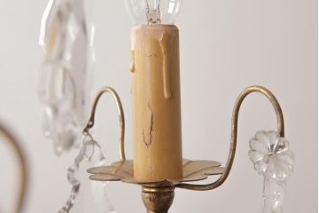 フランスアンティーク　キラキラとした輝きが美しいガラスドロップシャンデリア(3灯、天井照明、吊り下げ照明)