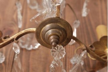 フランスアンティーク　キラキラとした輝きが美しいガラスドロップシャンデリア(3灯、天井照明、吊り下げ照明)