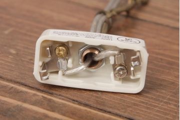 フランスアンティーク　キラキラとした輝きが美しいガラスドロップシャンデリア(3灯、天井照明、吊り下げ照明)