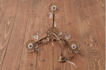 フランスビンテージ　透かし意匠が美しい!きめ細かい装飾のシャンデリア(3灯、天井照明、吊り下げ照明)