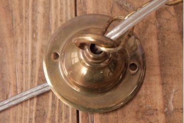 フランスビンテージ　透かし意匠が美しい!きめ細かい装飾のシャンデリア(3灯、天井照明、吊り下げ照明)