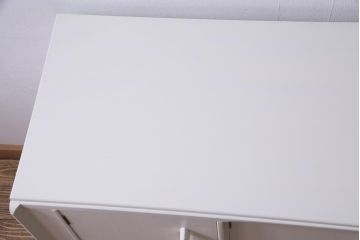 ペイント家具　北欧ビンテージ　G-PLAN(ジープラン)　Brandon(ブランドン)　柔らかな雰囲気漂うレトロモダンなサイドボード(収納棚、戸棚)