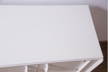 ペイント家具　北欧ビンテージ　G-PLAN(ジープラン)　Brandon(ブランドン)　柔らかな雰囲気漂うレトロモダンなサイドボード(収納棚、戸棚)