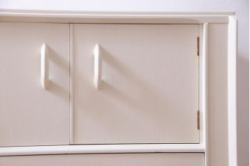 ペイント家具　北欧ビンテージ　G-PLAN(ジープラン)　Brandon(ブランドン)　柔らかな雰囲気漂うレトロモダンなサイドボード(収納棚、戸棚)