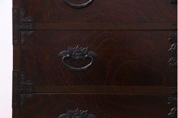 中古　国産　民芸家具　気品漂う和の空間づくりに活躍するチェスト(箪笥、和タンス、引き出し)