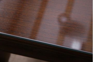 中古　伝統工芸品　大阪唐木指物　花梨材　ガラス天板付き　上品な雰囲気漂う座卓(テーブル、ローテーブル、カリン材)