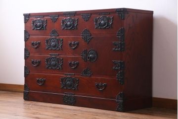 中古　岩谷堂箪笥　400四尺整理白鳥　巾着金具　重厚感と品格を兼ね備えた衣装箪笥(整理ダンス)(定価約48万円)