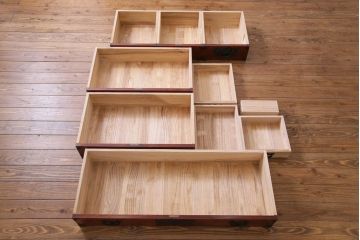 中古　岩谷堂箪笥　400四尺整理白鳥　巾着金具　重厚感と品格を兼ね備えた衣装箪笥(整理ダンス)(定価約48万円)