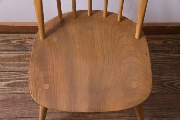ヴィンテージ家具　イギリスビンテージ　ERCOL(アーコール)　ナチュラルな木味が魅力的なクエーカーチェア(椅子)(2)