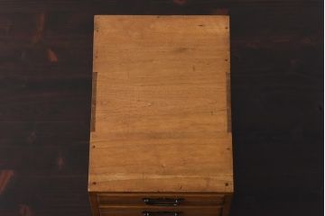 レトロ家具　昭和レトロ　桐材　真鍮金具　櫛型の真鍮引手が味のあるシンプルな小引き出し(小物収納)(1)