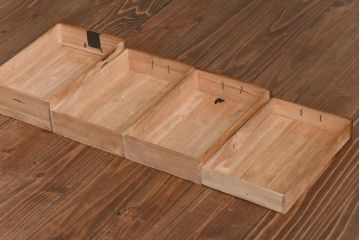 レトロ家具　昭和レトロ　桐材　真鍮金具　櫛型の引手が味のあるシンプルな小引き出し(小物収納)(2)