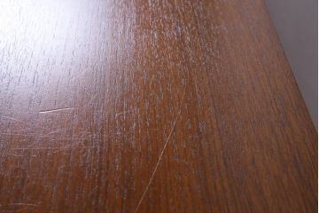 ヴィンテージ家具　北欧ビンテージ　G-PLAN(ジープラン)　取っ手の形が個性的なサイドチェスト(引き出し、ドロワー)