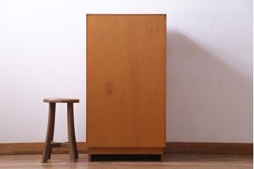 ヴィンテージ家具　北欧ビンテージ　G-PLAN(ジープラン)　取っ手の形が個性的なサイドチェスト(引き出し、ドロワー)