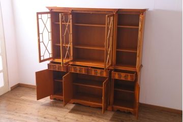 中古　イギリス輸入家具　エドワーディアン様式　存在感のある4枚扉のブックケース(キャビネット、飾り棚、本箱)