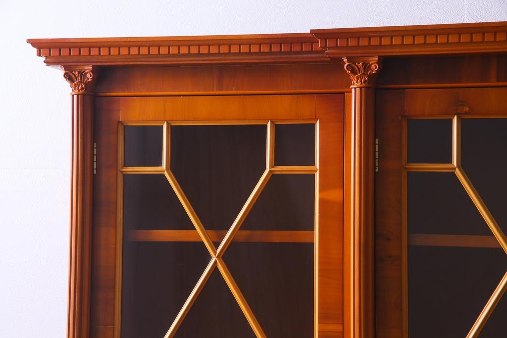 中古　イギリス輸入家具　エドワーディアン様式　存在感のある4枚扉のブックケース(キャビネット、飾り棚、本箱)