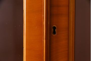 中古　イギリス輸入家具　エドワーディアン様式　存在感のある4枚扉のブックケース(キャビネット、飾り棚、本箱)