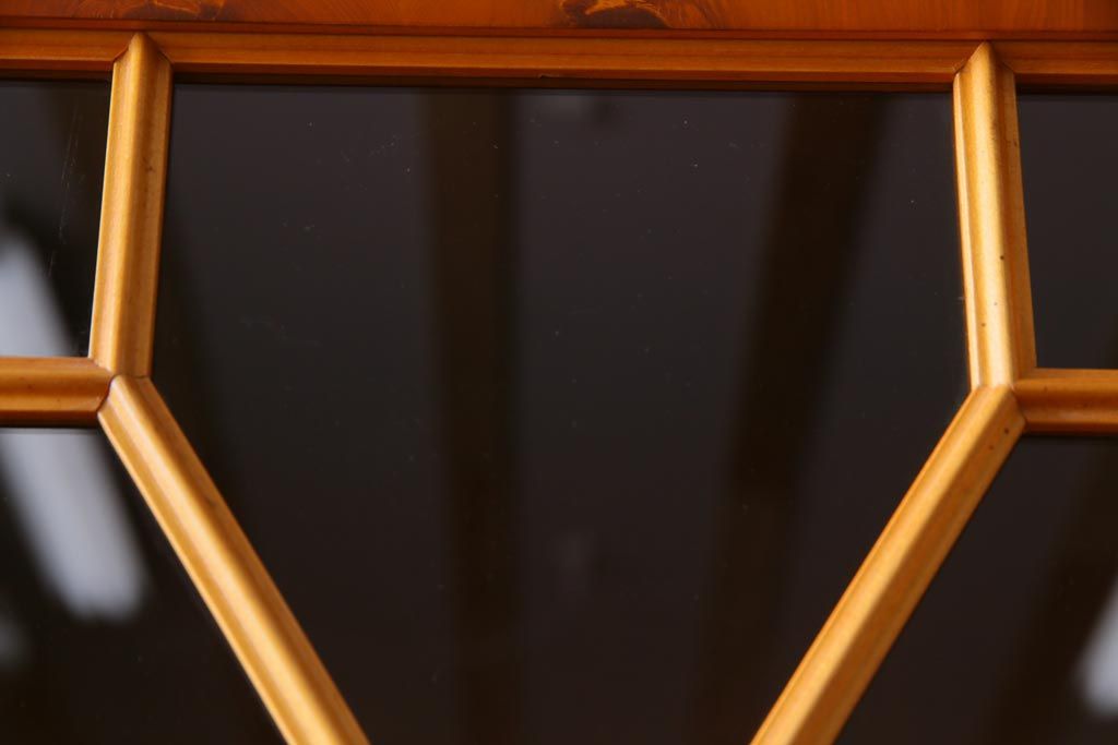 中古　イギリス輸入家具　エドワーディアン様式　存在感のある4枚扉のブックケース(キャビネット、飾り棚、本箱)