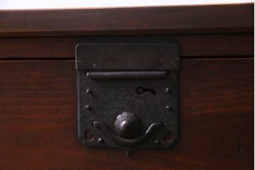 アンティーク家具　和製アンティーク　リメイク　渋い風合いの鉄脚付箪笥リビングボード(ローボード、和タンス)