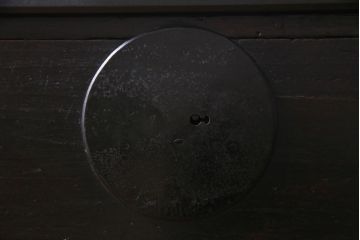 アンティーク家具　明治期　鉄脚リメイク　インダストリアルな雰囲気漂う箪笥ローボード(リビングボード、チェスト)です。