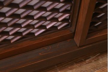 ラフジュ工房オリジナル　古建具リメイク　脚付き　障子貼りに組子が映える和モダンなリビングボード(収納棚、戸棚、テレビボード)