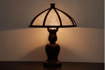 中古　たくみ工芸　ケヤキ・栗材　丸傘電気スタンド(デスクスタンド、置き型照明)