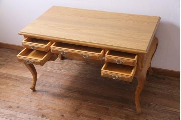 ヴィンテージ家具　イギリスビンテージ　天板オーク材　パイン材　木のぬくもり感じる上品なニーホールデスク(両袖デスク、机、在宅ワーク、在宅用ワークデスク)