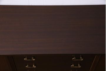 イギリスビンテージ　北欧家具　G-PLAN(ジープラン)　品のある大人の雰囲気漂うBBシリーズのサイドボード(収納棚、引き出し、リビングボード)